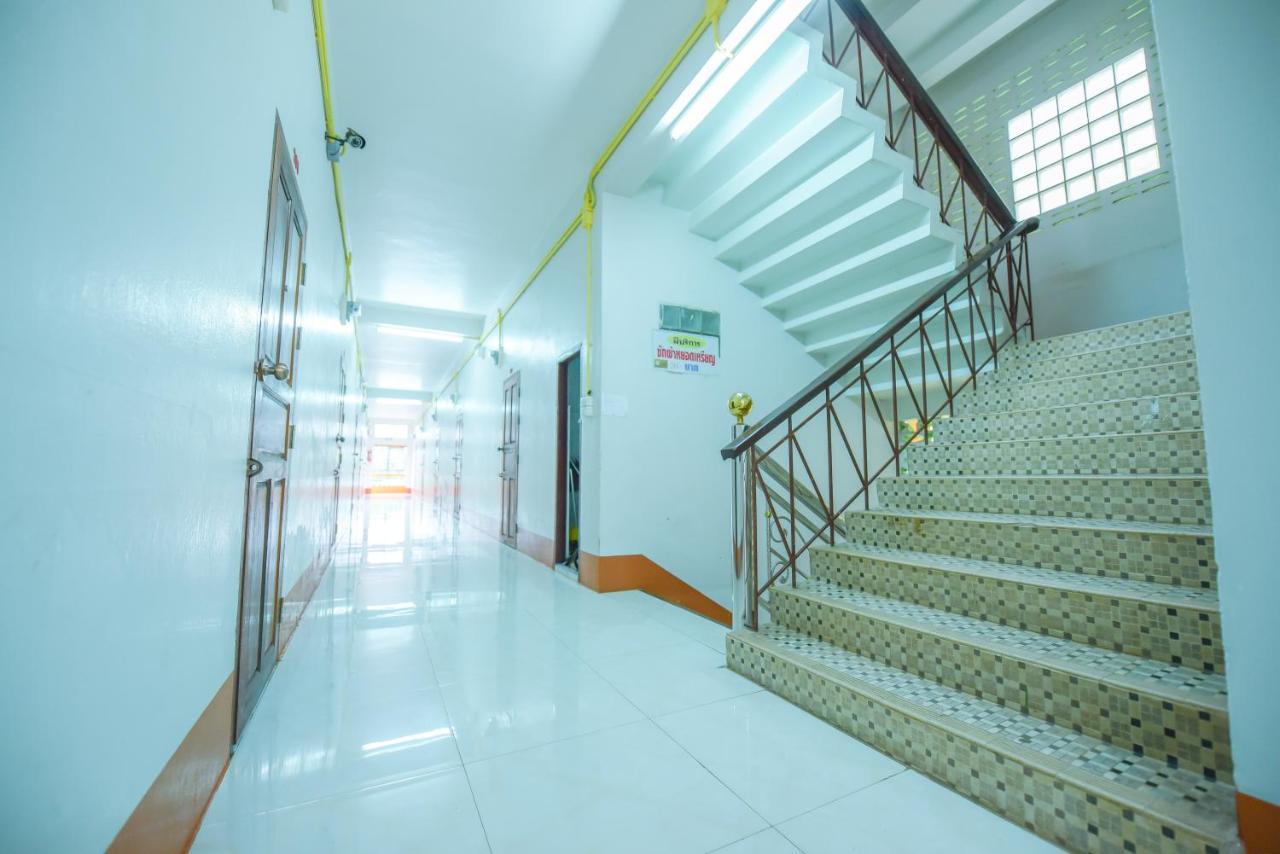 Nadpob Mansion 호텔 수랏타니 외부 사진
